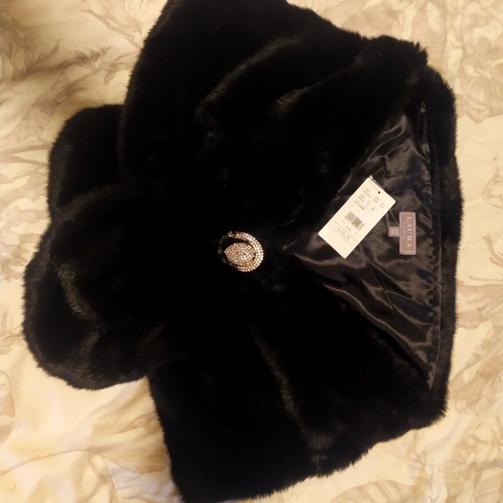 NWT Glamorous Black Shawl Laura S/M